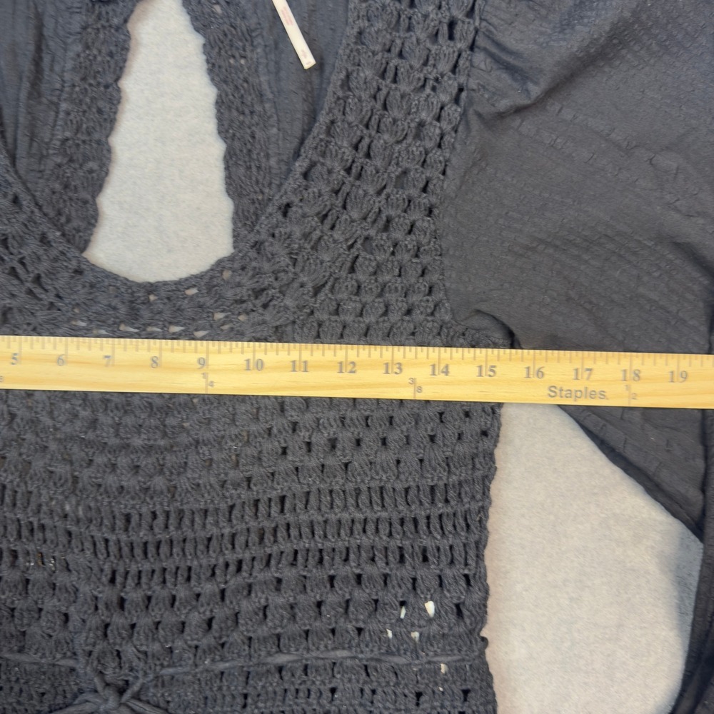 Free People Black Crochet Knit Long Sleeve Boho Crop Top Open Back Small - Picture 10 of 12